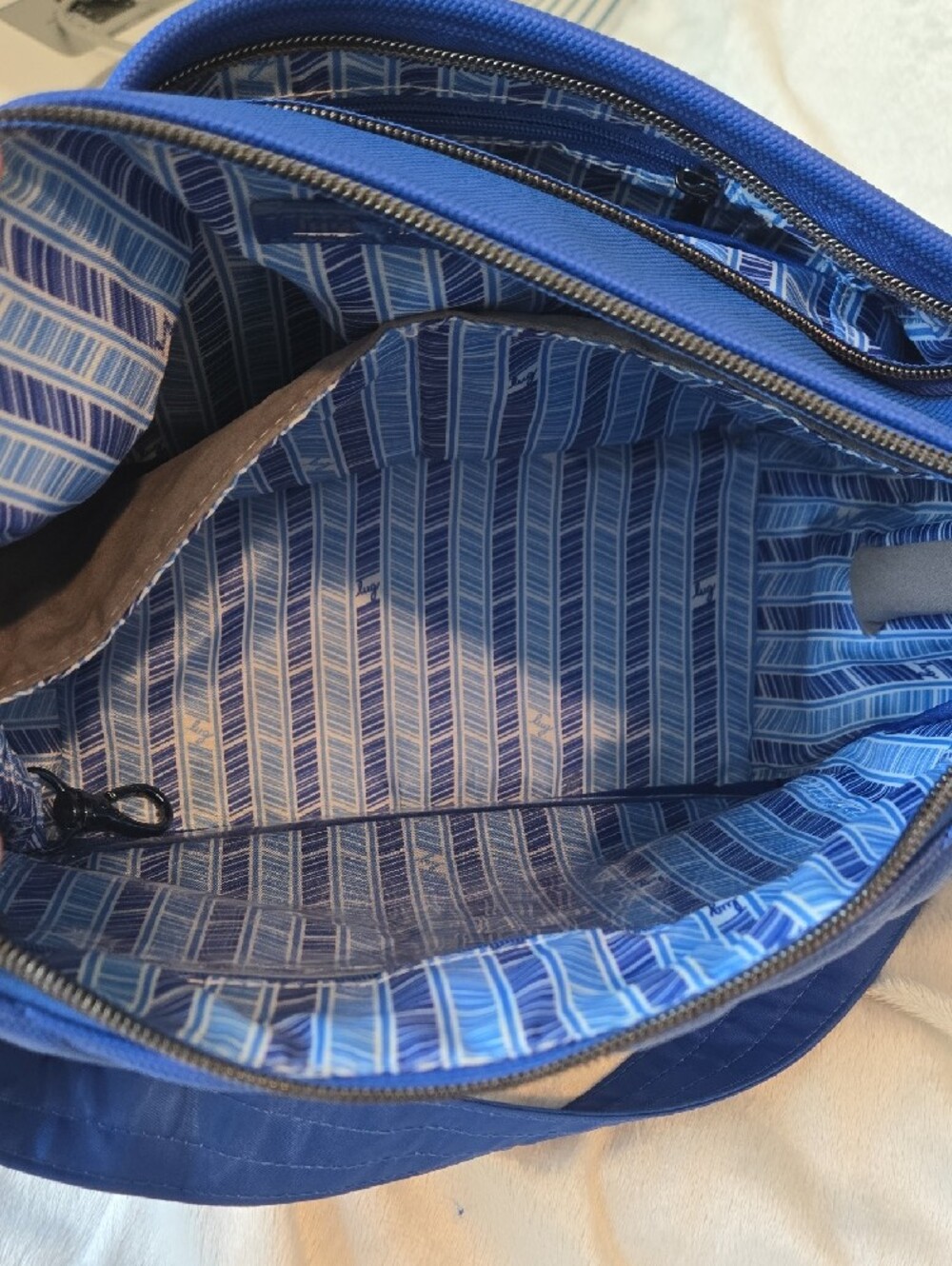 Lug Matte Luxe Shoulder Bag w/ Crossbody Strap - Harmony - Picture 7 of 13